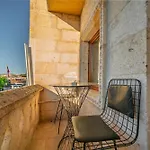 Azalea Terrace Cave Otel