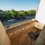 Azalea Terrace Cave Otel *