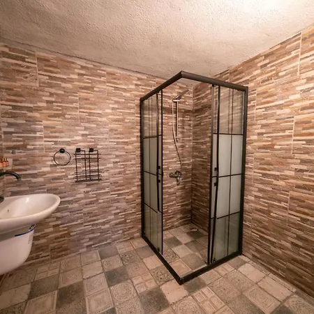 Azalea Terrace Cave Hotel